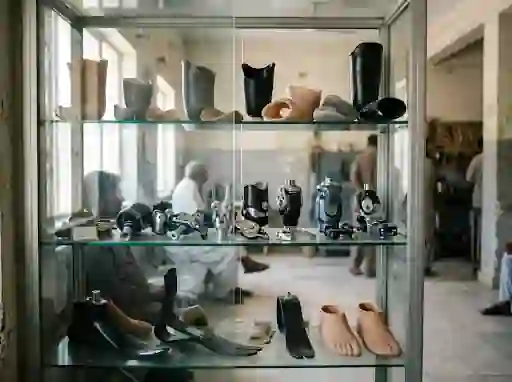 Display shelves of prosthetic feet, knees and liners